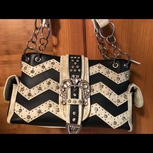 Blinged up Chevron Purse🌟